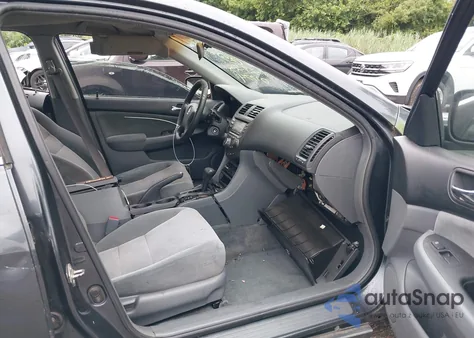 2003 Honda Accord 2.4 Lx из США, поврежденный, VIN 1HGCM563X3A044104